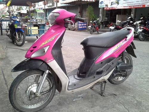 mio ปี 48  สีขาว รถเดิมๆ ชุดสีสวย เครื่องแน่นๆ ไม่มีหลวม ไม่ควันขาว เอกสารชุดโอนครบ