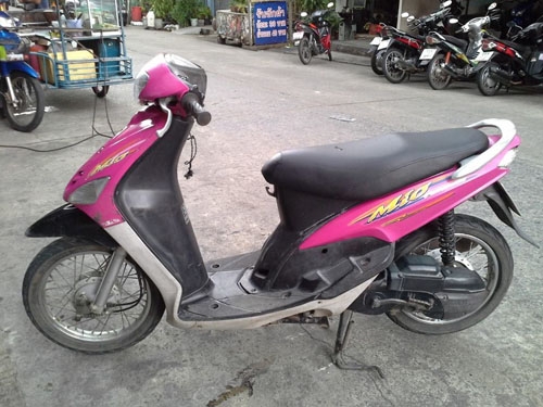 mio ปี 48  สีขาว รถเดิมๆ ชุดสีสวย เครื่องแน่นๆ ไม่มีหลวม ไม่ควันขาว เอกสารชุดโอนครบ