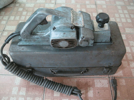 ขายด่วนกบไฟฟ้า Makita รุ่น1600 Made in japan 100\%