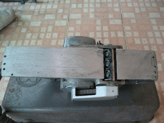 ขายด่วนกบไฟฟ้า Makita รุ่น1600 Made in japan 100\%