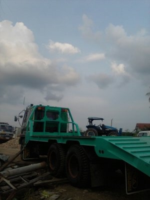 ขายสิบล้อมิตซูเทรเลอร์ FN 527 TB สองเพลา เกียร์เดิม 6 สปีด เครื่อง 6D16 195 แรง ช่วงล่างเบรคใหญ่ หัวเดิม พวงมาลัยเพาเวอร์ พร้อมแอร์ เบรคทิฟฟี่ ยางใหม๋ 10 เส้น หางต่อใหม่ 081-9426261,089-8378194