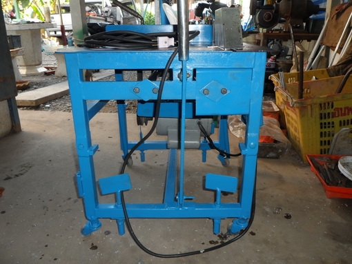 ขายครับขาย เครื่่องตัดใบเลื่อยวงเดือน 10" สวย พร้อมใช้ 8500 บาท