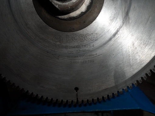 ขายครับขาย เครื่่องตัดใบเลื่อยวงเดือน 10" สวย พร้อมใช้ 8500 บาท