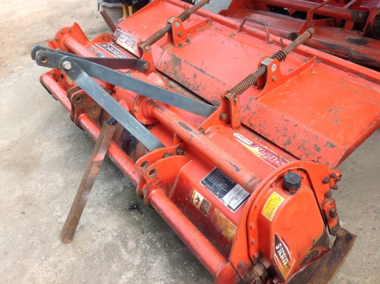 ปัญญาแทรคเตอร์มาแล้ว...จัดมาให้ คูโบต้า L3608 ทำงาน 1062 ชม. ใบมีดคานล่าง พร้อมโรตาลี่ตราช้าง เล่มทะเบียนพร้อม