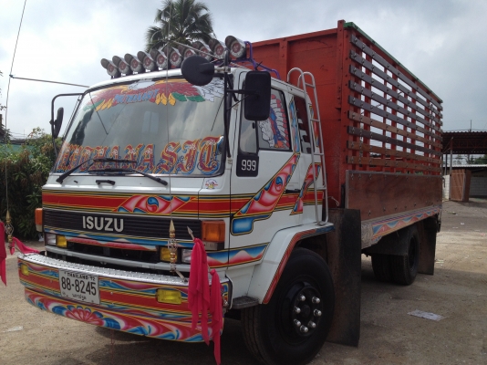 ขายISUZU FSR 165 เครื่องดีคัทซีสวย แอร์เย็น สภาพสวยจัด แต่งไว้ครบแล้ว