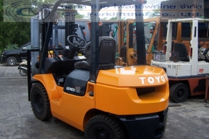 ขายรถ โฟล์คลิฟท์ TOYOTA รุ่น 7-FD25