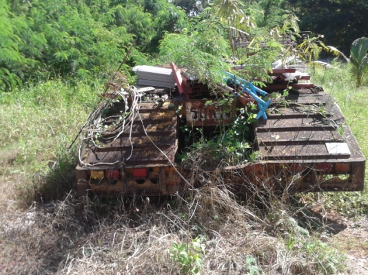 หางรถพ่วงท้ายลาด  ยาว  12 เมตร  พร้อมใช้งานค่ะ  ราคาถูกๆๆ
