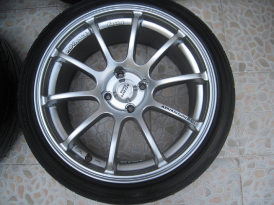 ขายล้อแม็กมือสอง Advan racing ขอบ17 หน้า 7หลัง 8 4รู100+ ยางปี 12  สนใจติดต่อเล็กคลองสามครับ (081-3747940)
