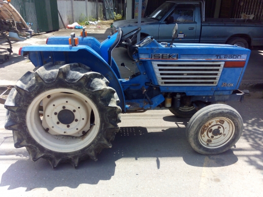 อำไพแทรกเตอร์ ISEKI TL2500 1เพลา สภาพดี คุ้มจริงง นำเข้าจากญี่ปุ่น ทุกคันมีประกัน !