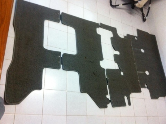 พรมปูพื้นรถตู้ super custom,สภาพใหม่อย่างหนา พรมปูพื้นรถตู้ super custom,สภาพใหม่อย่างหนา