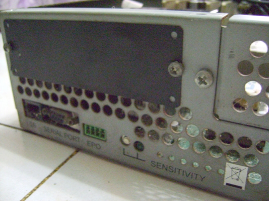 เครื่องสำรองไฟ UPS รุ่นใหญ่ APC 2200 เครื่องสำรองไฟ UPS รุ่นใหญ่ APC 2200