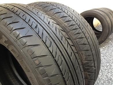 ขายยาง DUNLOP GRANDTREK PT2 ปี13 1เส้น ปี12 1เส้น (1คู่) 245-70-16 ราคา 3,500