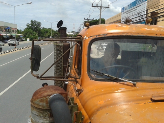 ***ขายแล้วค่ะ เสี่ยโจ้  จ อุดรธานี  พร้อมส่งถึงบ้านค่ะ***สิบล้อหัวลาก อีห้อ อินเตอร์  250 แรงม้า  พร้อมใช้งาน ค่ะ ขับกลับบ้านไปทํางานได้เลยค่ะ 2.9 แสน