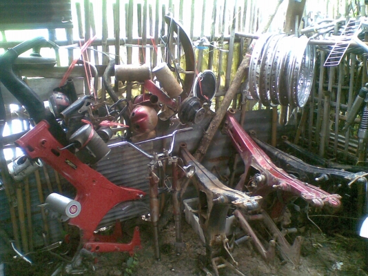 โครงเปล่า /ชุดล้อหน้า-หลัง /  YL2,YG5,DX,A-100   นัด- เชียงใหม่