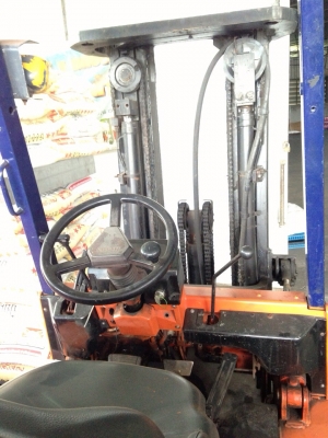 ***ขายด่วน***NISSAN FD25 เสา5เมตร ขายตามสภาพ