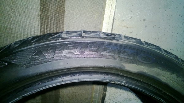 ขายยาง atrezzo 225-45-18 ปี13 คู่นึง2เส้น สภาพสวย ไม่มีปะ ใส่ได้แค่สองเดือน สนใจโทร 0915195549