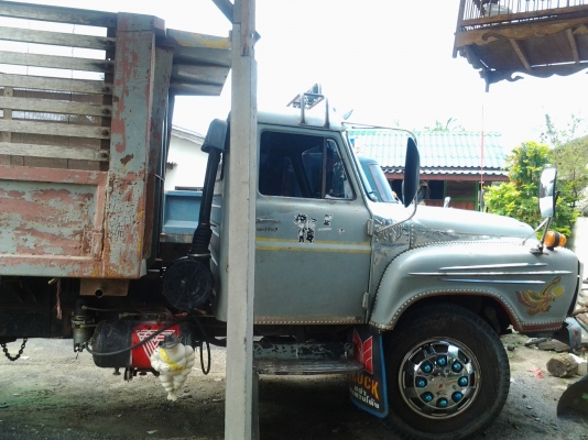 ต้องการขาย หกล้อดั้มisuzui