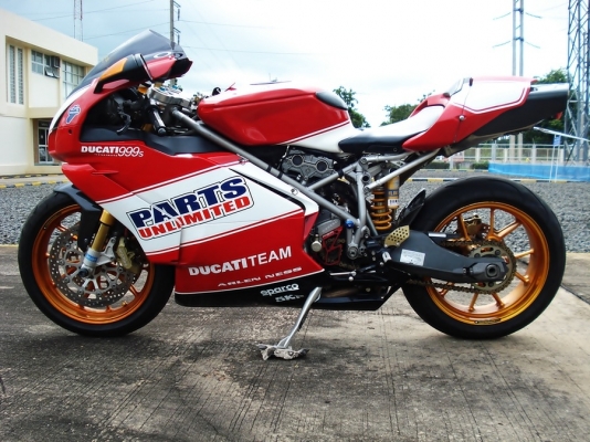 DUCATI 999s หล่อแรง แต่งเต็ม พร้อมทะเบียนโอนขนส่ง DUCATI 999s หล่อแรง แต่งเต็ม พร้อมทะเบียนโอนขนส่ง