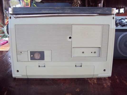 ขายวิทยุ-เทปแนว Vintage sanyo