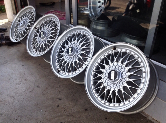 ขายล้อ BBS งาน JRD ขอบ 17x7.5 ET38 4/100-114.3 สภาพสวย มีดุ้งนิดเดียว 1 วง