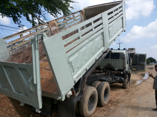 ขายเเล้วครับ พี่จาก กทม ขอบคุณทีมงาน Trusk 2Hand ขายรถสิบล้อ  HINO 240   3M ฟูเลอร์  ดั้มสามมิตร ลอนเฉียง เหล็ก พร้อมใช้