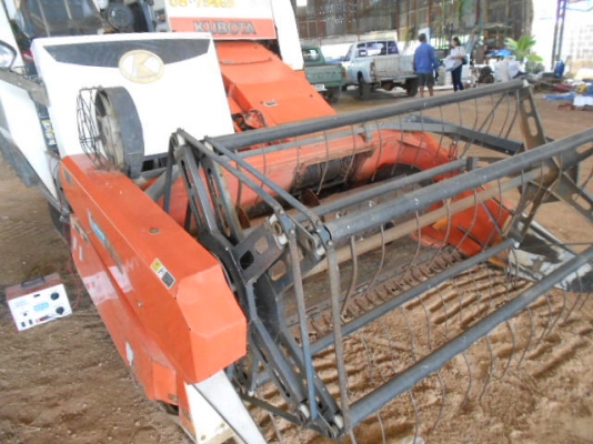 ขายรถเกี่ยวข้าว KUBOTA DC 60 สารคาม