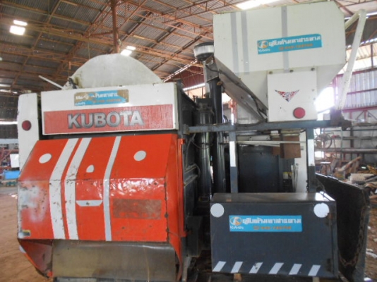 ขายรถเกี่ยวข้าว KUBOTA DC 60 สารคาม