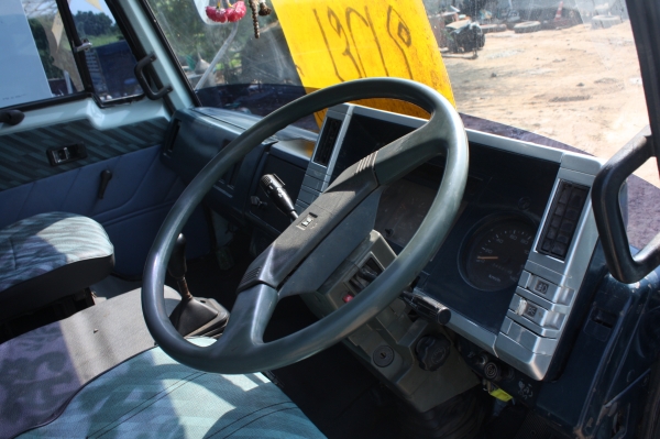 ขายสสิบล้อ อีซูซุ185 BF  มีหัวเเละเเชลซี สวยเดิมๆยาง100\%ครับ