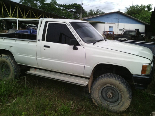 ขายโตโยต้า คานแข็ง LN56