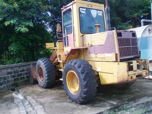 รถตัก KOMATSU WA120-1 ซีเรียล 12182  แรงตักดี ทำงานไว ประหยัดน้ำมัน สีเดิม ๆ