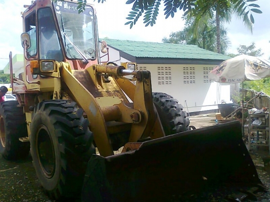 รถตัก KOMATSU WA120-1 ซีเรียล 12182  แรงตักดี ทำงานไว ประหยัดน้ำมัน สีเดิม ๆ