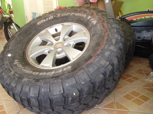 ขาย max Volk Racing R 20 พร้อมยาง สองวงครับ ขาย max Volk Racing R 20 พร้อมยาง สองวงครับ