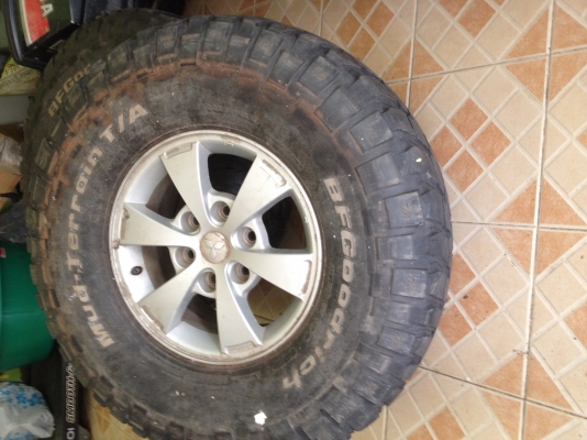 ขาย max Volk Racing R 20 พร้อมยาง สองวงครับ ขาย max Volk Racing R 20 พร้อมยาง สองวงครับ