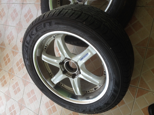 ขาย max Volk Racing R 20 พร้อมยาง สองวงครับ ขาย max Volk Racing R 20 พร้อมยาง สองวงครับ