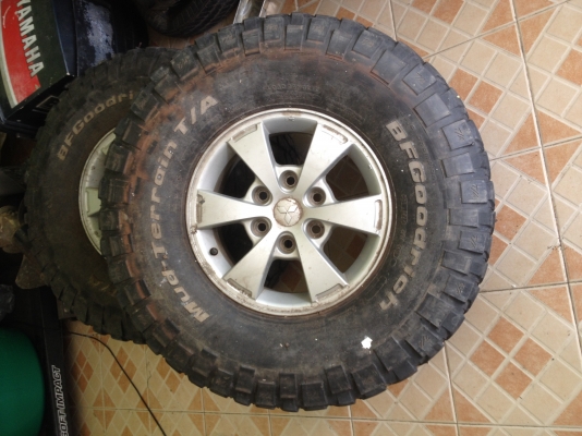 ขาย max Volk Racing R 20 พร้อมยาง สองวงครับ ขาย max Volk Racing R 20 พร้อมยาง สองวงครับ