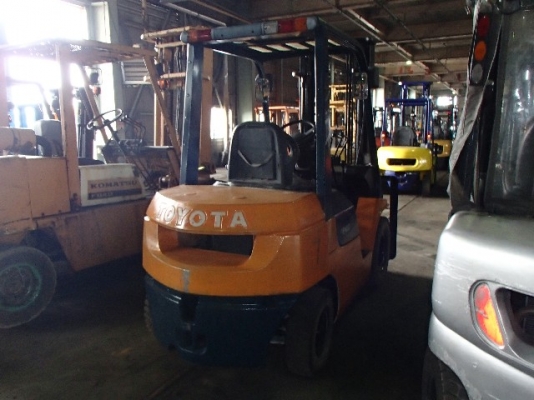 ขายรถฟอร์คลิฟต์TOYOTA 7FD25 เก่าญี่ปุ่นสภาพสวย2.5ตัน