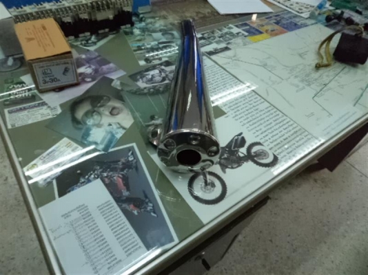 ขายปลายท่อแท็บ sr 400 1000 บาท