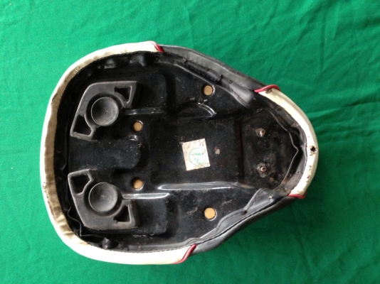 ขายเบาะC ถังเเยก สภาพตามรูปนะครับ ราคา 300 บาทพร้อมส่งนะ ขายเบาะC ถังเเยก สภาพตามรูปนะครับ ราคา 300 บาทพร้อมส่งนะ