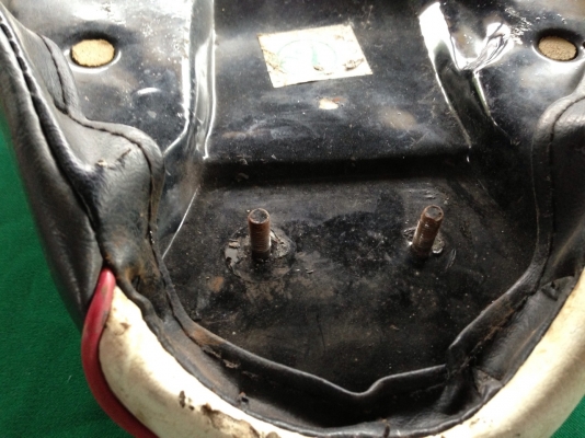 ขายเบาะC ถังเเยก สภาพตามรูปนะครับ ราคา 300 บาทพร้อมส่งนะ ขายเบาะC ถังเเยก สภาพตามรูปนะครับ ราคา 300 บาทพร้อมส่งนะ