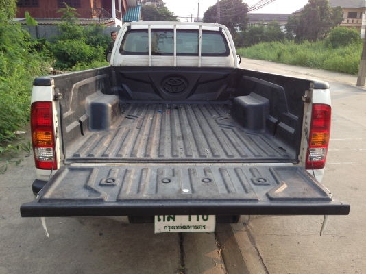 Toyota Hilux Vigo Single Cab D4D 2.5 ปี2009 สีขาว