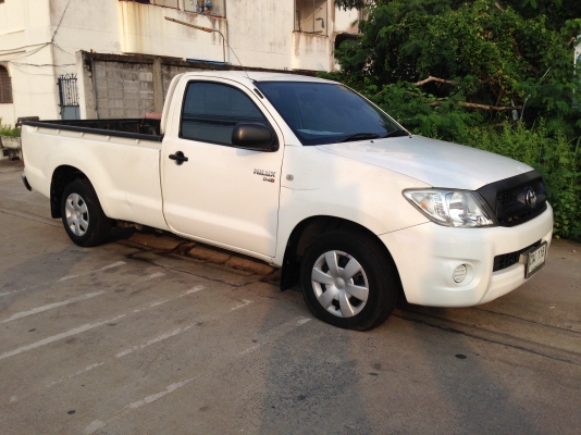 Toyota Hilux Vigo Single Cab D4D 2.5 ปี2009 สีขาว