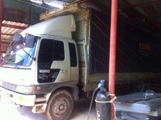 รถอีซูซุ lSUZU 6 ล้อ รั้ว FF 195 แรงม้า. สนใจติดต่อ 081 - 6079515 รถอีซูซุ lSUZU 6 ล้อ รั้ว FF 195 แรงม้า. สนใจติดต่อ 081 - 6079515