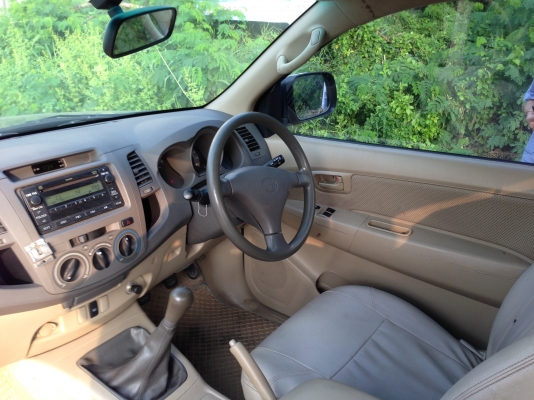 Toyota Hilux Vigo Smart Cab D4D 3.0 ปี2009 สีดำ