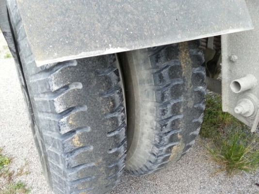 รถฮีโน่ HlNO 10 ล้อดั้ม  344 แรงม้า ปี 53  ( ขายแม่ , ลูก )  ( รถวิ่ง 15x,xxx กม. )  สนใจติดต่อ 081 - 6079515