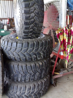 ขายยาง แม็กซิส 35 นิ้ว ขอบ 15 ปี 09 พร้อมแม์ก 23,500 บาท ขายยาง แม็กซิส 35 นิ้ว ขอบ 15 ปี 09 พร้อมแม์ก 23,500 บาท