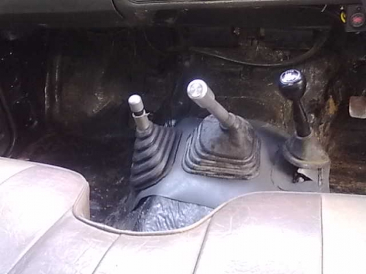 โช๊คกันสะบัด ติดคานแข็ง