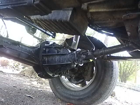 โช๊คกันสะบัด ติดคานแข็ง