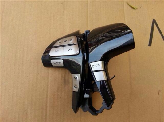 ขายพวงมาลัย Toyota Forttuner แท้ลายไม้ดำ ไม่รวมปุ่ม!!!!!!!ปุ่มเเยกขาย2000