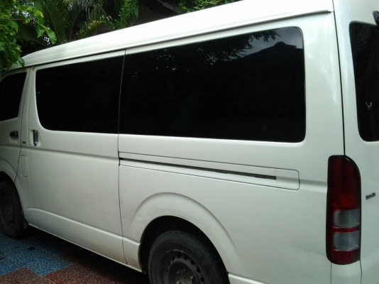 ต้องการขายรถตู้ toyota ventury มือสองสภาพดี ราคาถูก