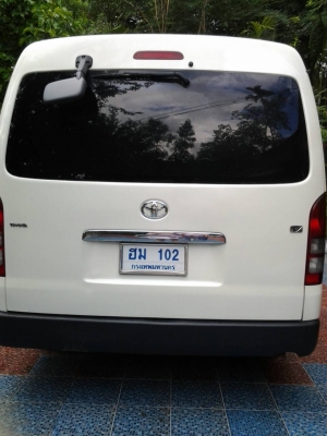 ต้องการขายรถตู้ toyota ventury มือสองสภาพดี ราคาถูก